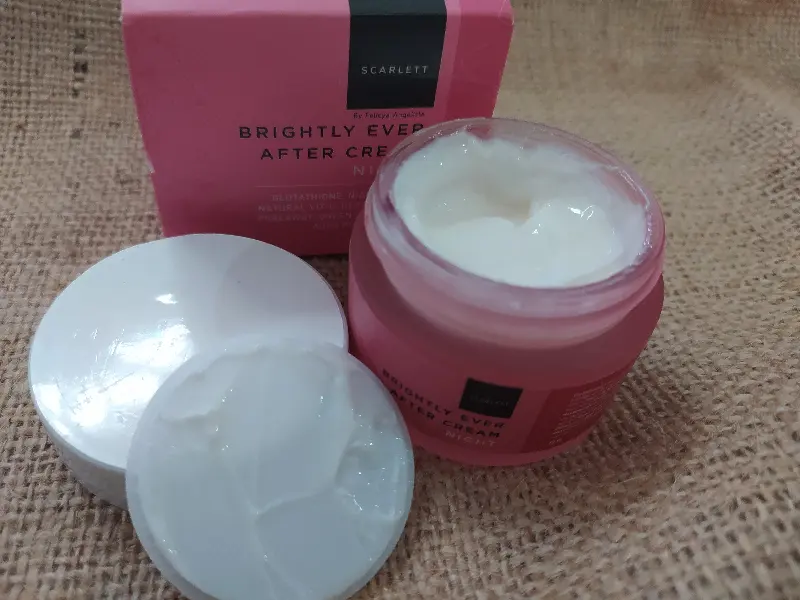 Scarlett Brightly ever after cream
