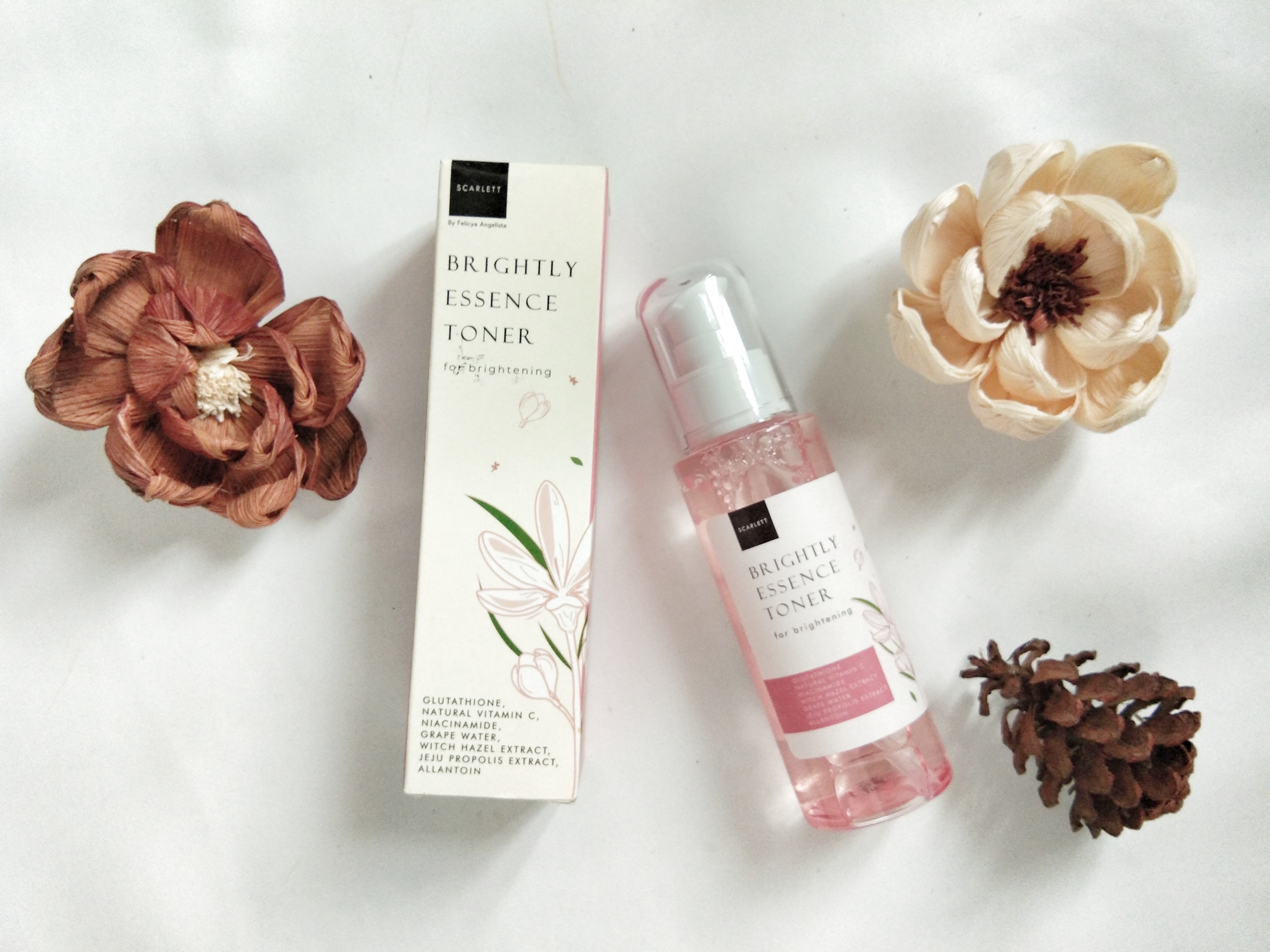 Scarlett Brightly Essence Toner