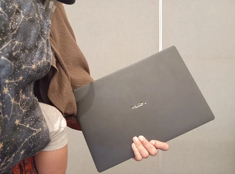 laptop emak kreator